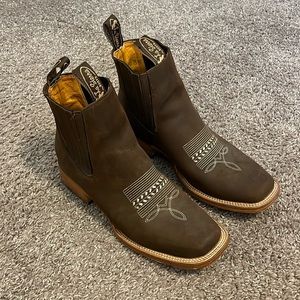 Men’s leather Cowboy Boots. Square Toe half boots Size 9.5